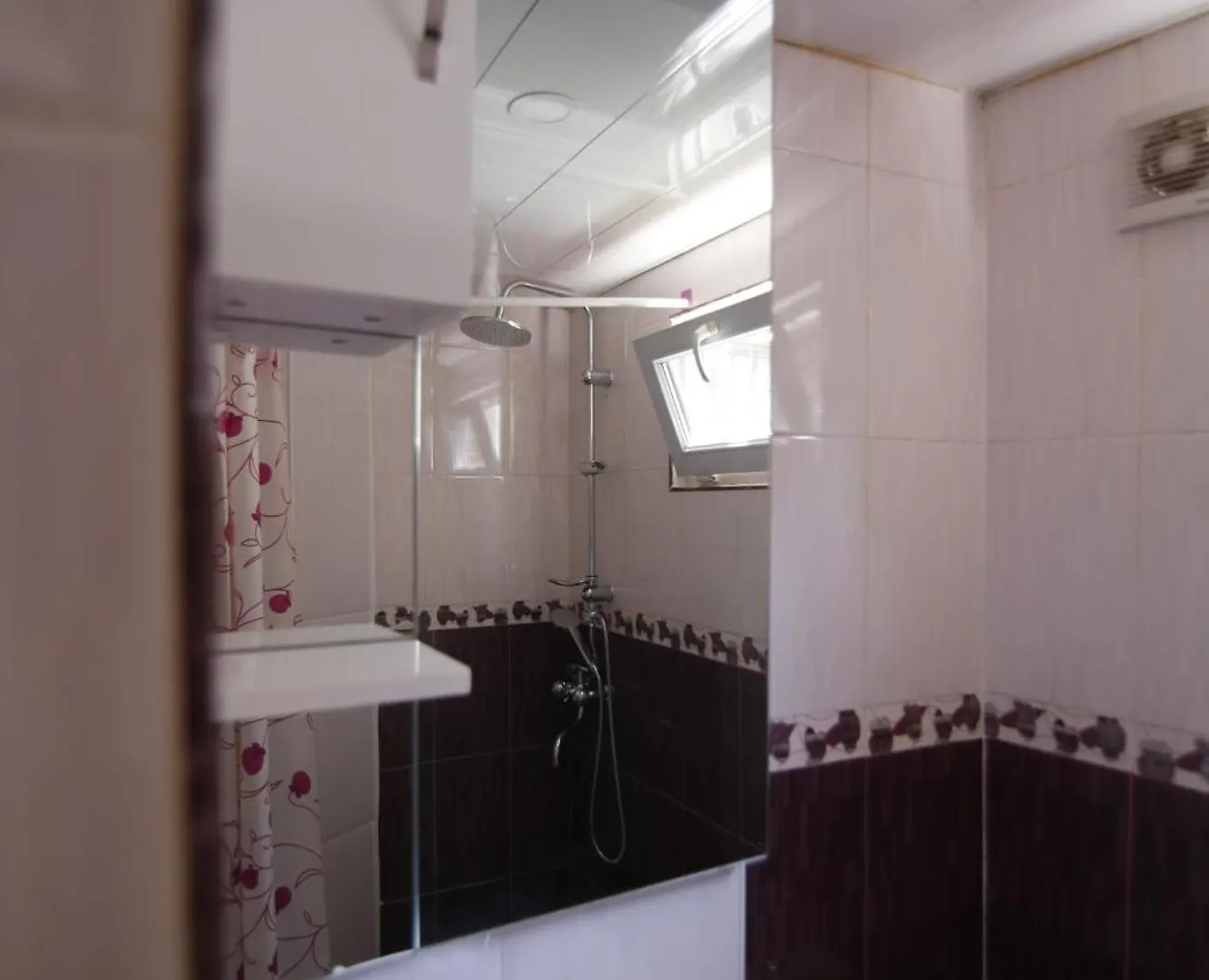 Apartments In Historic XIX Century Building Of Old Tbilisi - Walk To Everything